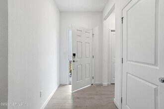 3976 Ornamental Ln in Jacksonville, FL - Foto de edificio - Building Photo