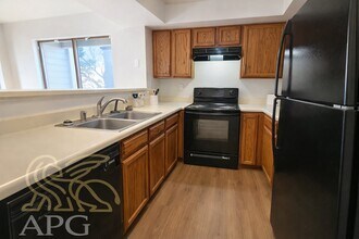 1070 Acapulco Ct in Colorado Springs, CO - Building Photo - Building Photo