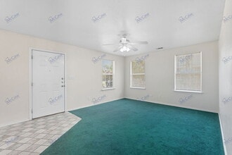 509 W Cedar St in Gunter, TX - Building Photo - Building Photo
