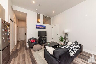 2317 N Clark St in Chicago, IL - Building Photo - Building Photo