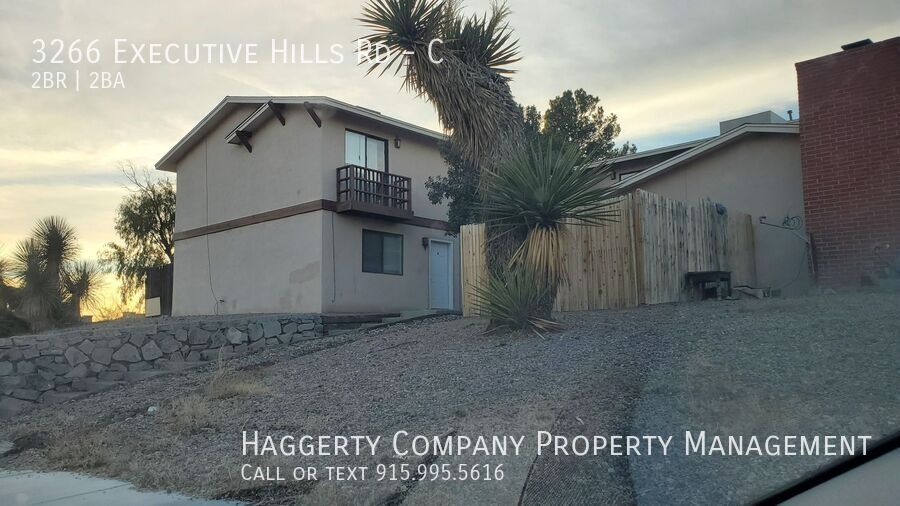 3266 Executive Hills Rd in Las Cruces, NM - Building Photo