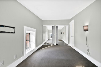 1160 S Brook St in Louisville, KY - Building Photo - Building Photo