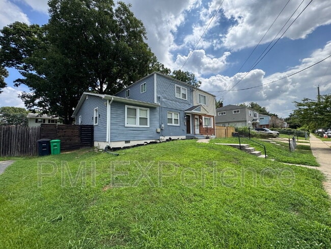 property at 2304 Lakewood St