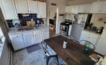 283 Brookline St, Unit 3R in Cambridge, MA - Building Photo - Building Photo