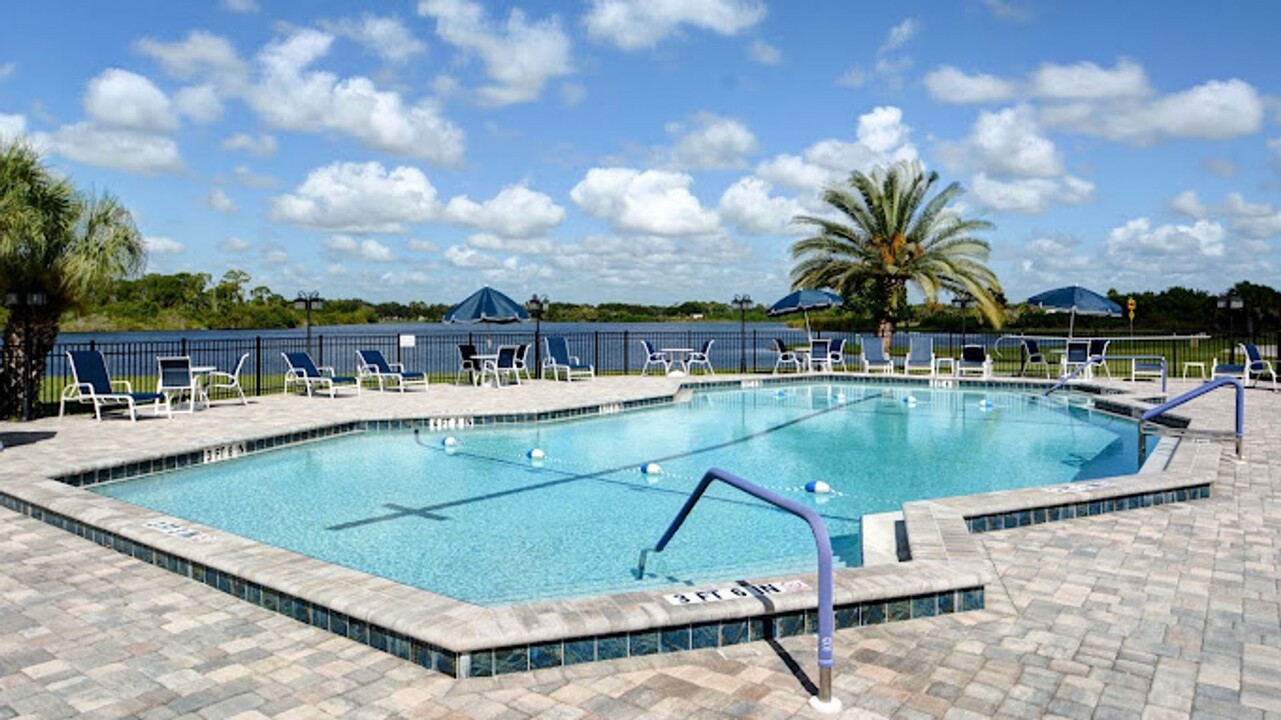 3500 Kenneth Rd in Port Charlotte, FL - Building Photo