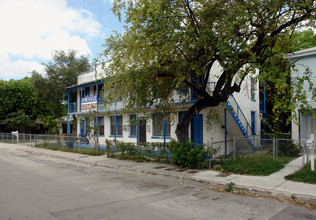 1740 NW 1st Pl in Miami, FL - Building Photo - Building Photo