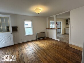 340 Manhattan Dr in Burlington, VT - Building Photo - Building Photo