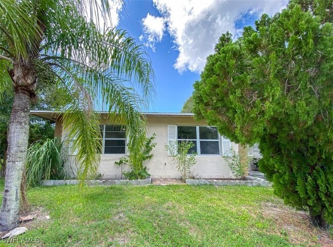 1097 San Remo Ave in Naples, FL - Building Photo - Building Photo