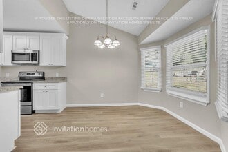 8605 Garvey Dr in Fairburn, GA - Foto de edificio - Building Photo