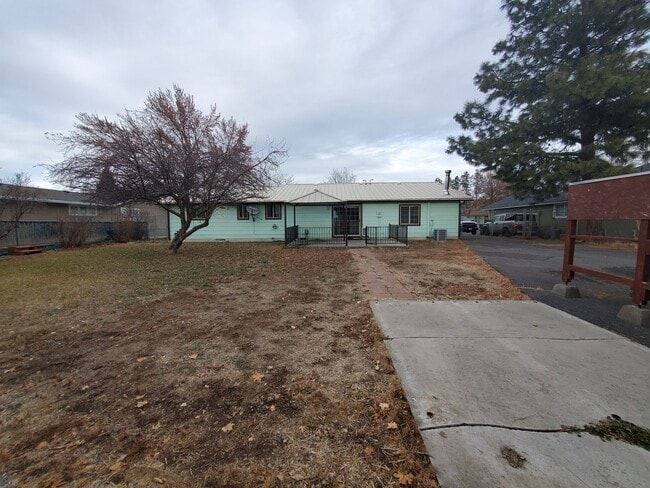 5640 Bartlett Ave in Klamath Falls, OR - Building Photo - Building Photo