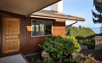 3029 Sea Cliff in Santa Barbara, CA - Building Photo - Building Photo