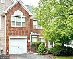 307 Bollen Ct in Pennington, NJ - Building Photo