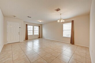 3339 Siebinthaler Ln in Houston, TX - Building Photo - Building Photo