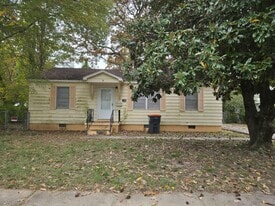 2 N Richard Dr in Pine Bluff, AR - Building Photo