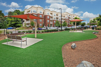 8 Metro Station in Charlotte, NC - Foto de edificio - Building Photo