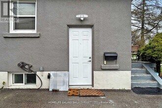 136 Central Park Blvd N in Oshawa, ON - Building Photo - Building Photo