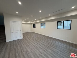 6245 McLaren Ave in Los Angeles, CA - Building Photo - Building Photo