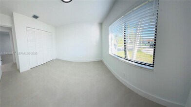 11835 SW 37th St in Miami, FL - Building Photo - Building Photo