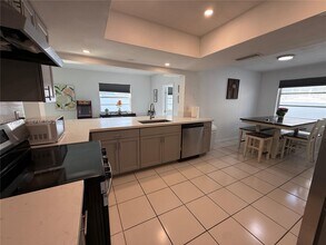 8636 Beekman Dr in Miramar, FL - Building Photo - Building Photo