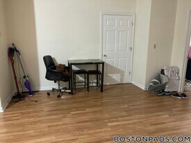 81 Essex St, Unit 42 in Boston, MA - Building Photo