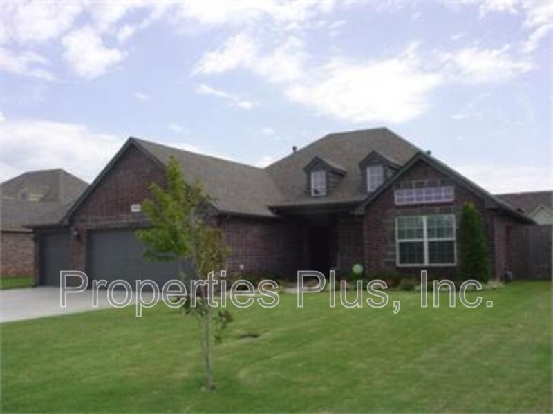 8056 Quail Ridge Rd in Claremore, OK - Building Photo