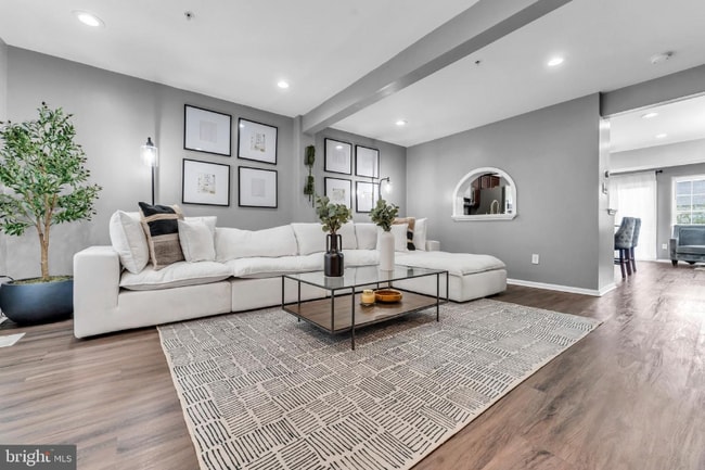 7022 Oak Grove Way in Elkridge, MD - Building Photo - Building Photo