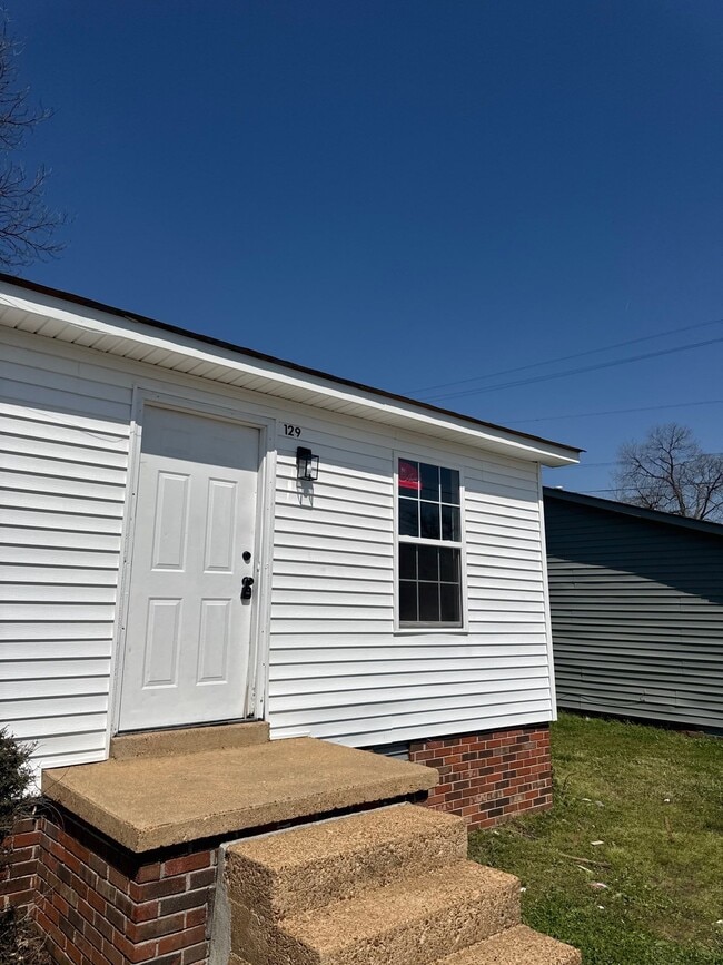 property at 129 E Jefferson St