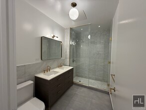BROOME STREET in New York, NY - Building Photo - Building Photo