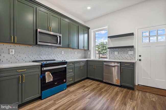property at 1715 N Broadway