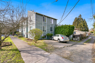 5600 11th Ave NE in Seattle, WA - Building Photo - Building Photo