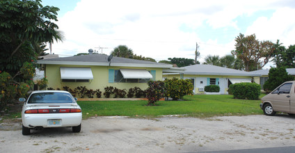 23-27 NE 19th Ave in Pompano Beach, FL - Building Photo - Building Photo