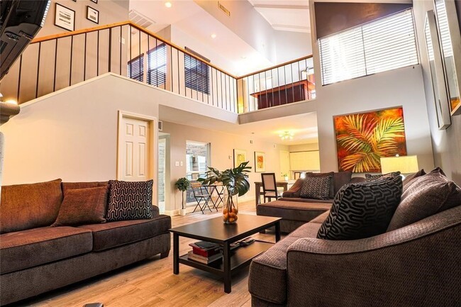 4724 Post Oak Timber Dr in Houston, TX - Building Photo - Building Photo