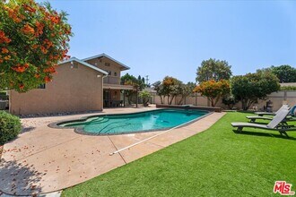 6443 Matilija Ave in Los Angeles, CA - Building Photo - Building Photo