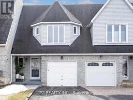 37 Oakridge Ct in East Gwillimbury, ON - Building Photo