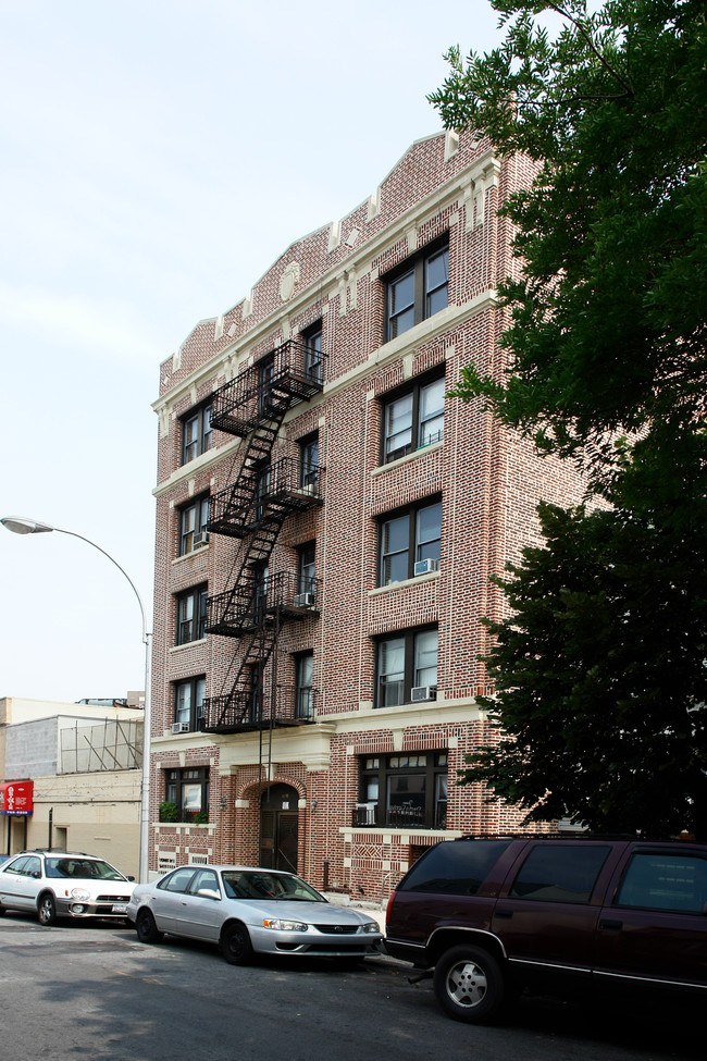 2 Bed 1 Bath__2500__Hardwood Floors in Brooklyn, NY - Building Photo - Building Photo