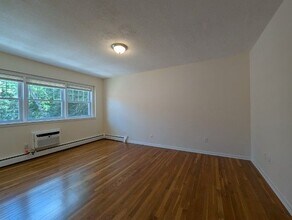 2018 Commonwealth Ave in Boston, MA - Building Photo - Building Photo