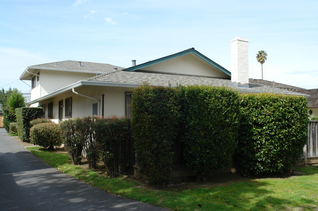 1357-1367 Essex Way in San Jose, CA - Building Photo - Building Photo