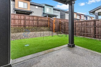 12028 NE 108th St in Vancouver, WA - Foto de edificio - Building Photo