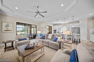 9361 Terresina Dr in Naples, FL - Building Photo - Building Photo