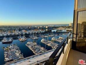 4314 Marina City Dr in Marina Del Rey, CA - Building Photo - Building Photo