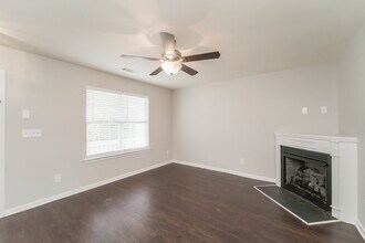 5713 Henderson Oaks Dr in Charlotte, NC - Building Photo - Building Photo