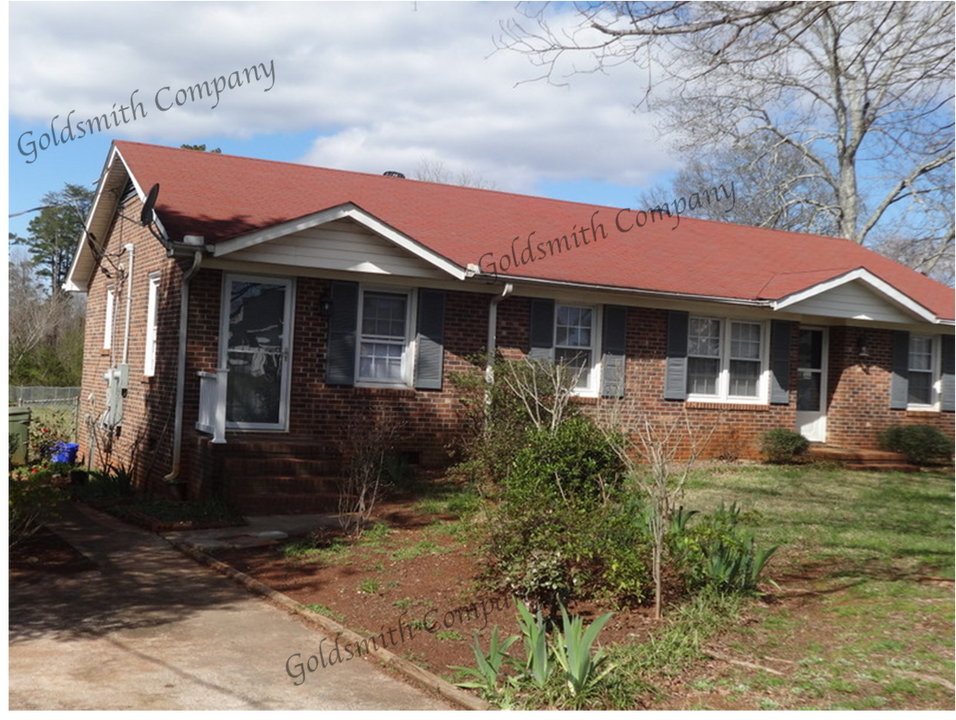 105 Courtland Dr in Greenville, SC - Building Photo