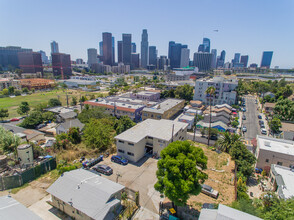 1223 W Court St in Los Angeles, CA - Building Photo - Building Photo