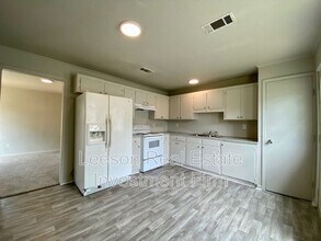 537 Wyche St in Bossier City, LA - Building Photo - Building Photo