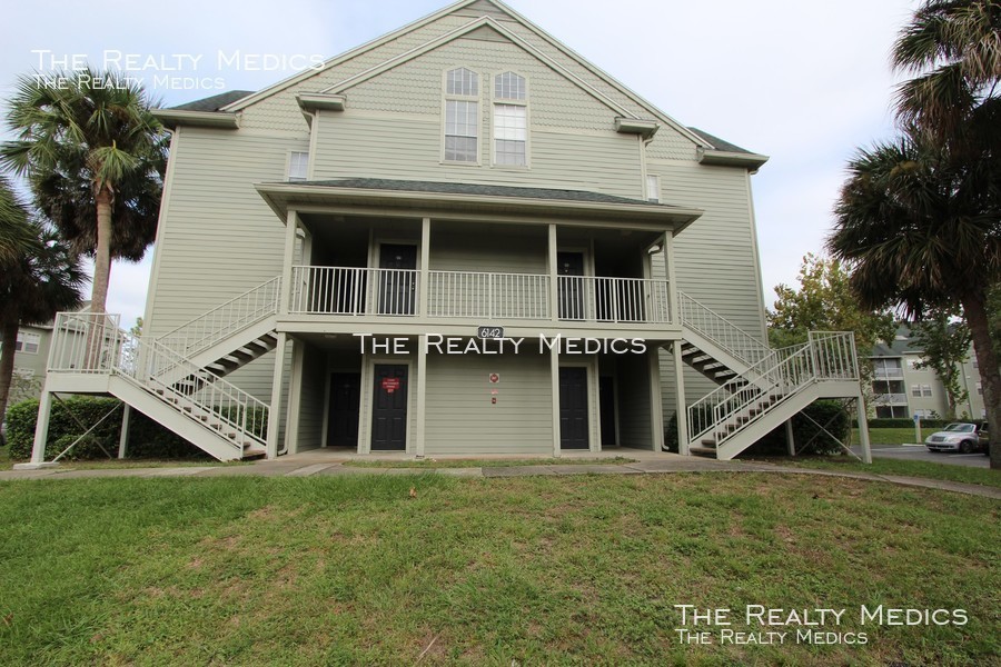 6142 WESTGATE Dr-Unit -#302 in Orlando, FL - Building Photo