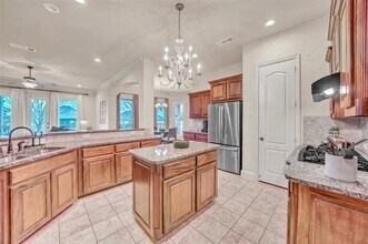 5048 Exposition Way in Fort Worth, TX - Building Photo - Building Photo