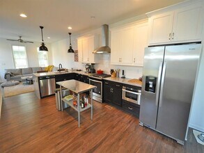 765 Dunlop Way in Atlanta, GA - Building Photo - Building Photo