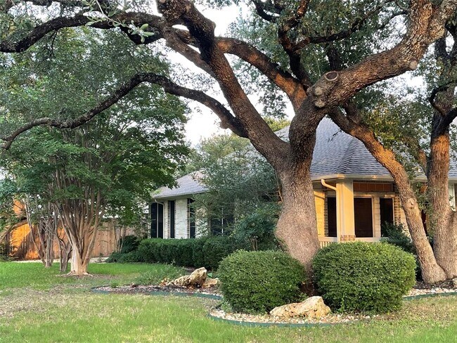 120 Brazos Dr in Georgetown, TX - Building Photo - Building Photo