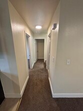 156 E 119th St in Los Angeles, CA - Foto de edificio - Building Photo