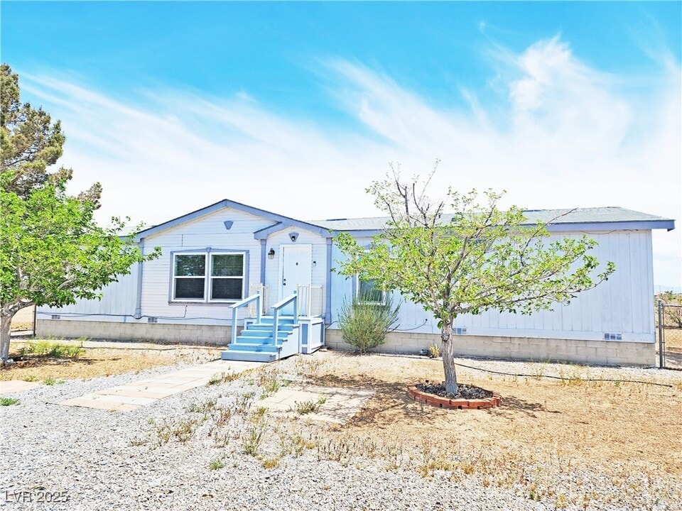 1781 S Baradonna Rd in Pahrump, NV - Building Photo